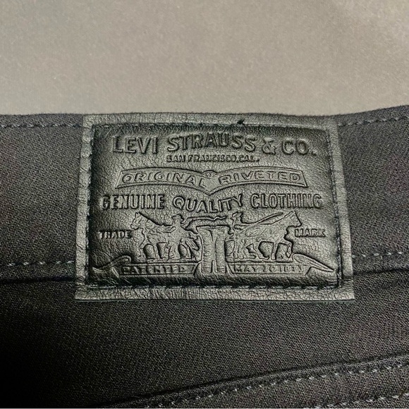 Black Jeans - Picture 2 of 8